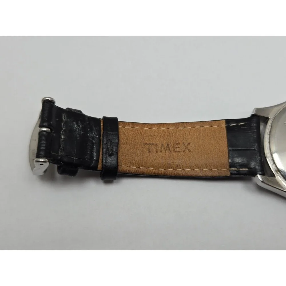 Timex Elevated Classics Big Date Mens White Dial Analog Quartz Watch New Battery